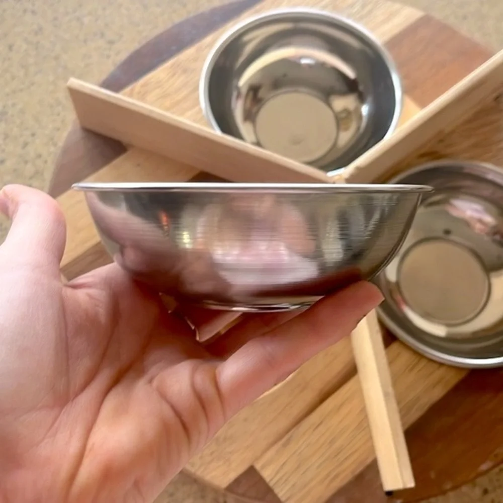 NWOT Rotating Three Bowl Wooden Cat Feeding Station Spinning Pet Food Handmade